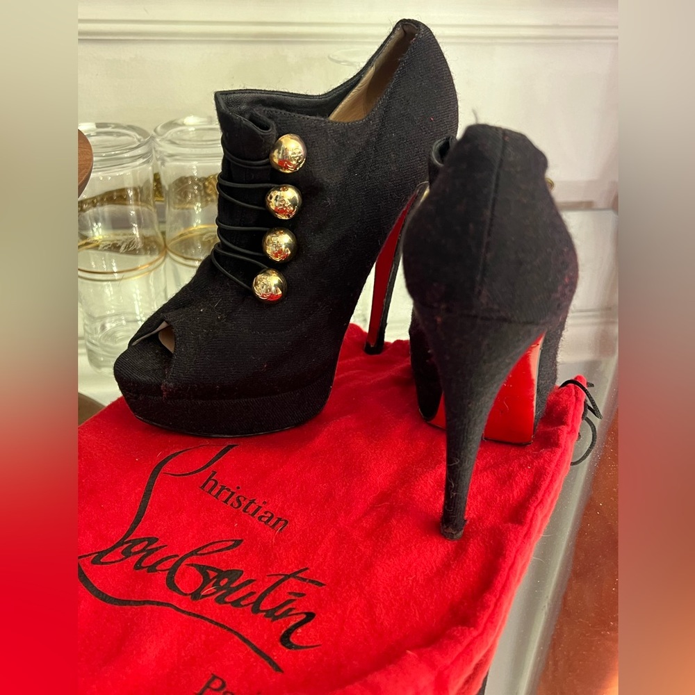 Sexy‼️ Unique❗️Classy❗️ Louboutin’s❤️